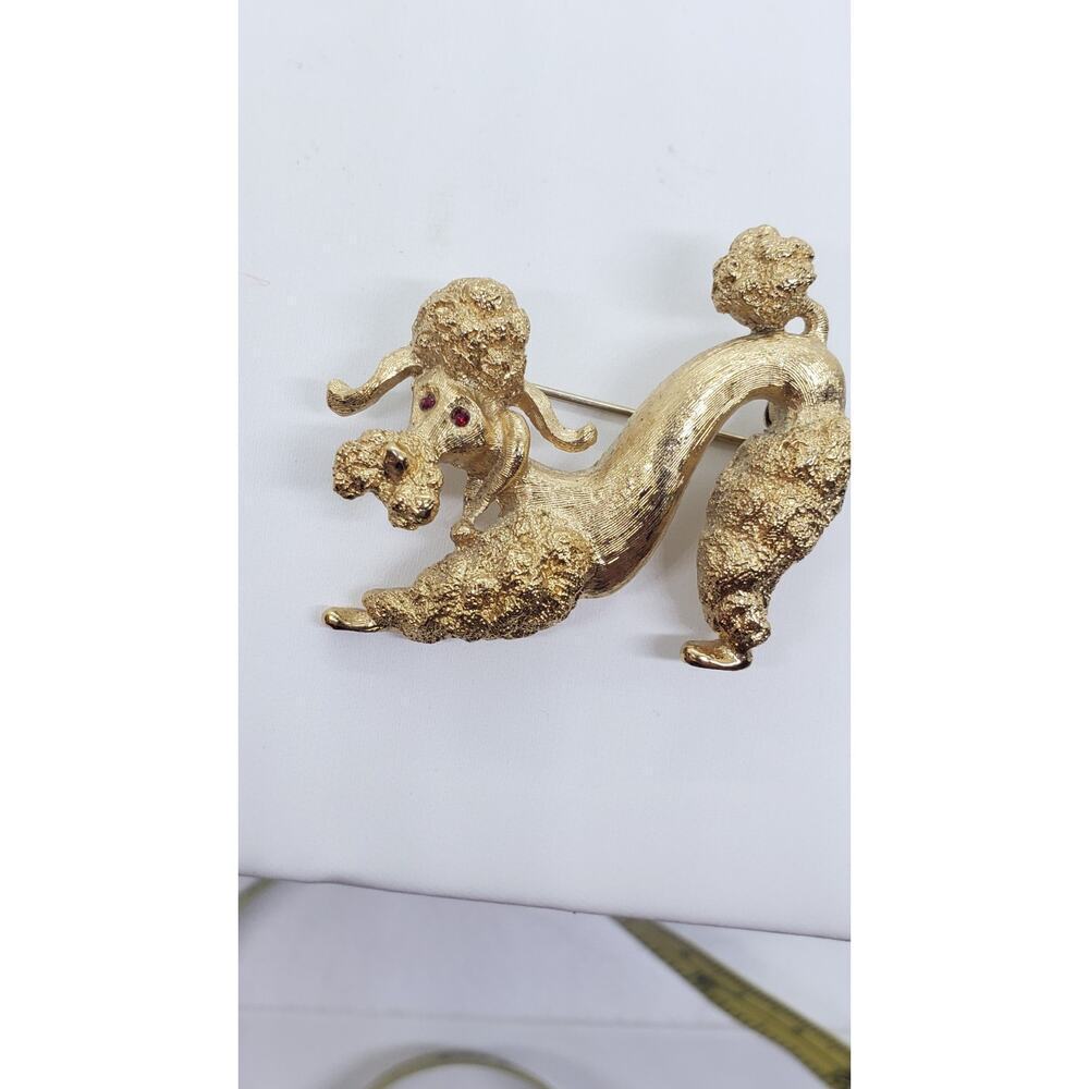 Vintage Poodle Doodle Dog Brooch Monet Gold with Red Rhinestone Eyes Playful Pin - Picture 4 of 7